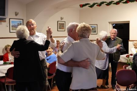 Slavnostna podelitev priznanj in cvetja briljantnim, bisernim in zlatim parom (33)